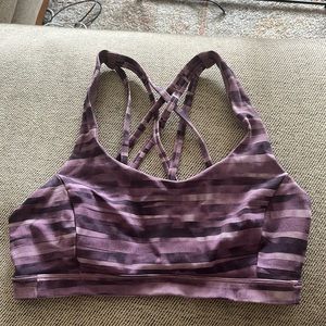 Lululemon sports bra